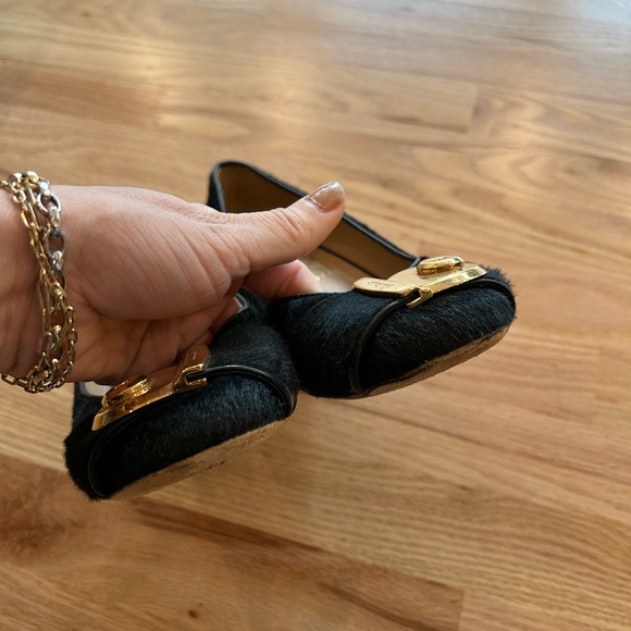 Salvatore Ferragamo Fiamma Black Women's Shoes with gold key lock pump size 10 - Picture 6 of 10